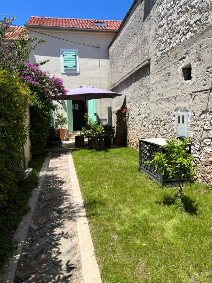 Villa House "Vesela" Biograd Na Moru Esterno foto