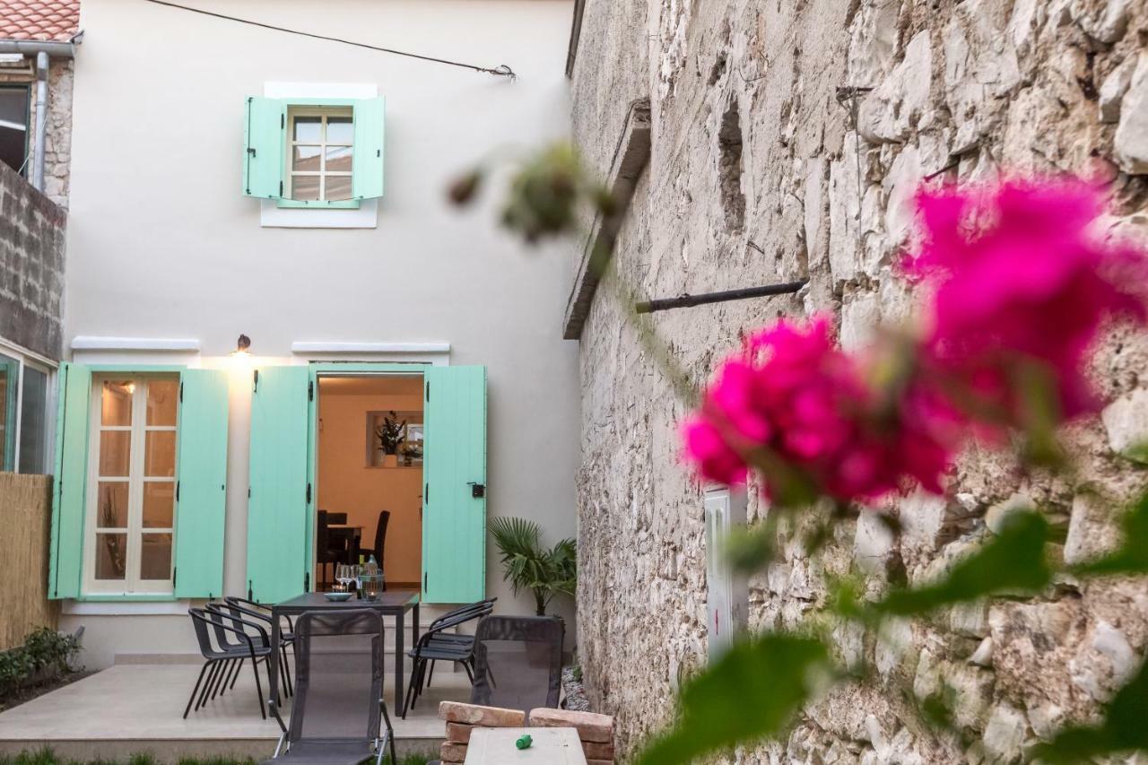 Villa House "Vesela" Biograd Na Moru Esterno foto