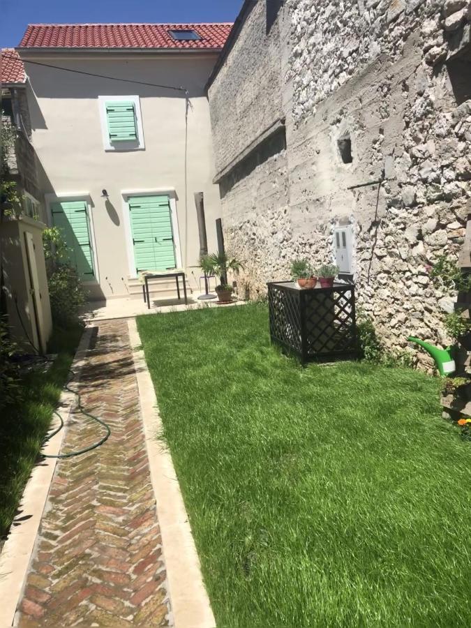 Villa House "Vesela" Biograd Na Moru Esterno foto